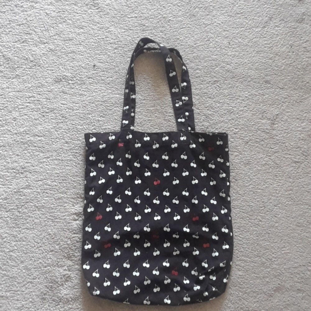 Cherry tote bag